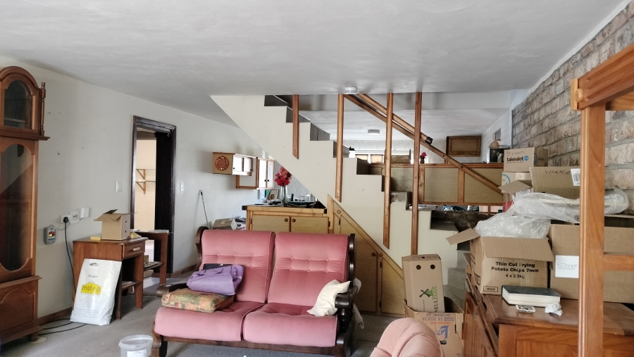 4 Bedroom Property for Sale in Fraaiuitsig Western Cape